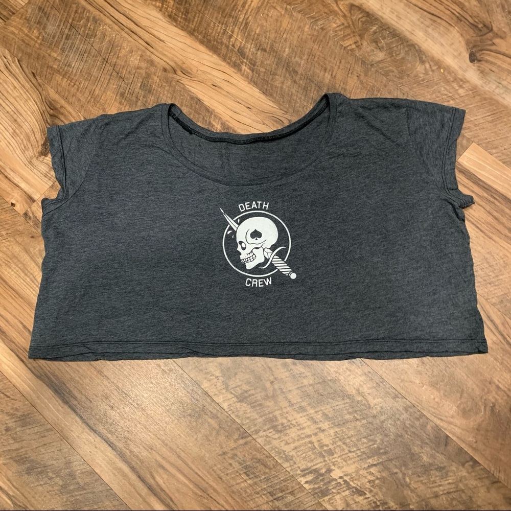 Ruckus Apparel crop top